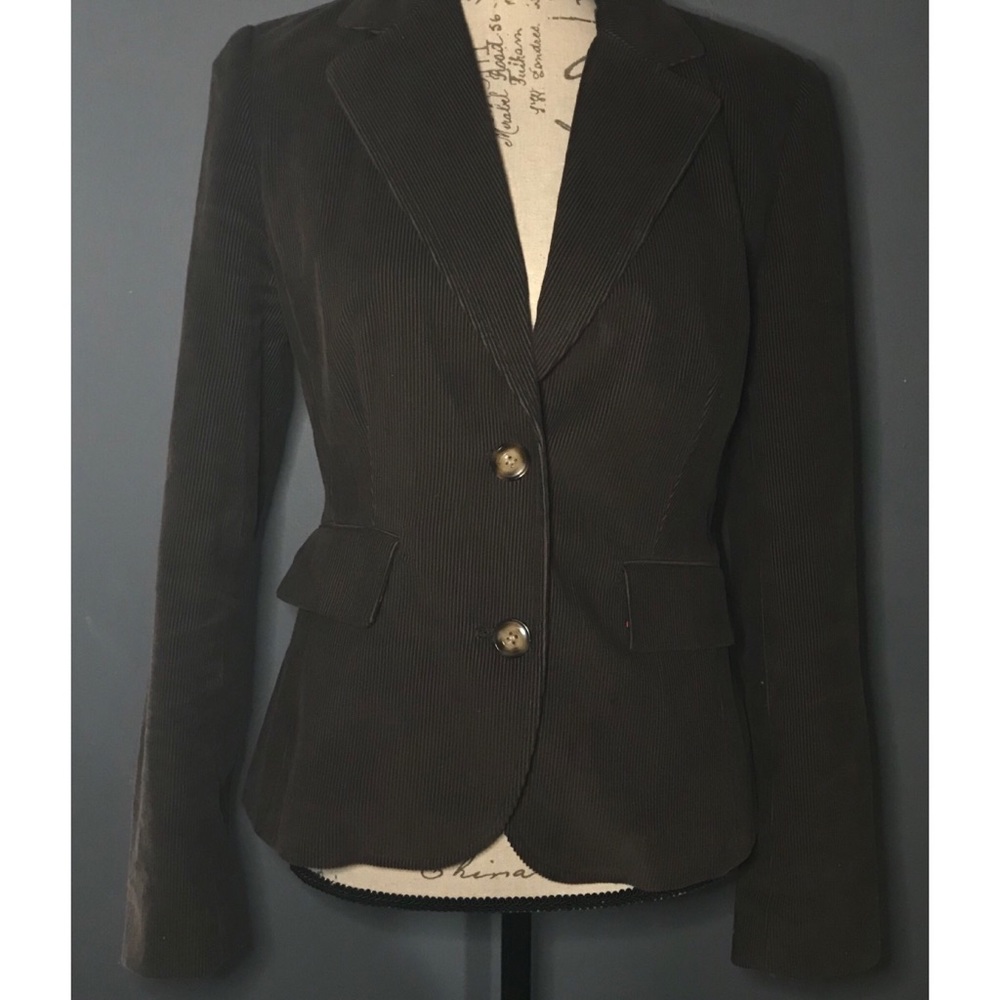 Brown Vineyard Vines blazer size 6